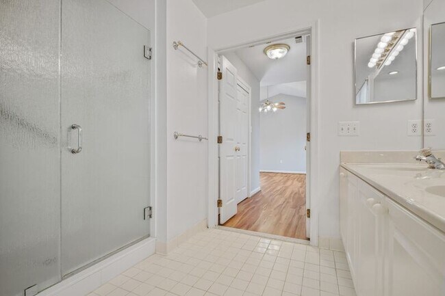 Building Photo - 655 Lancaster St