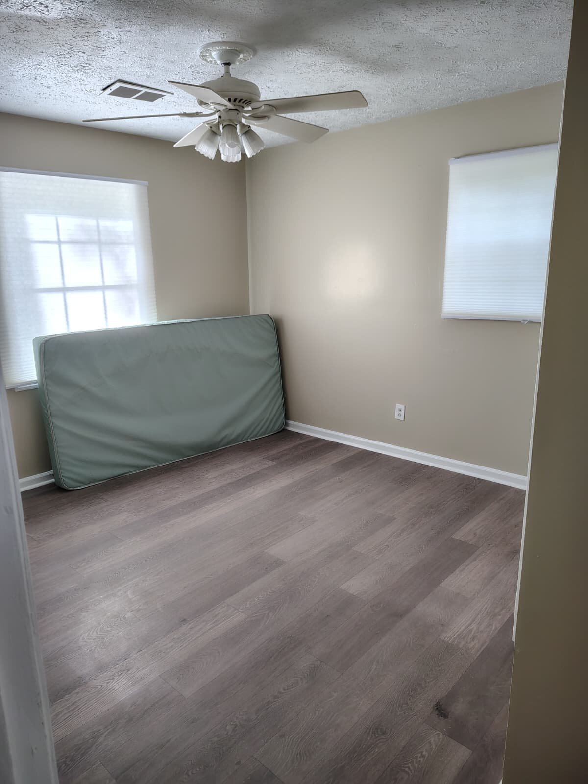 Building Photo - 2872 Leisure Springs Cir