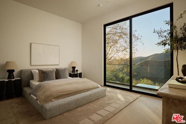 Building Photo - 1149 Linda Flora Dr