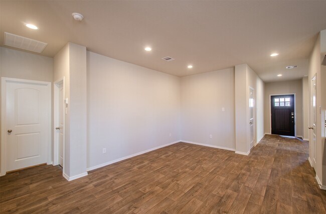 Building Photo - 13966 Fort Ward Way