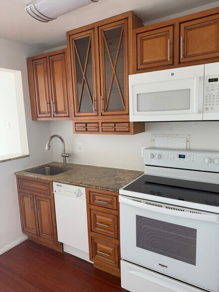 Building Photo - 1435 4th St SW