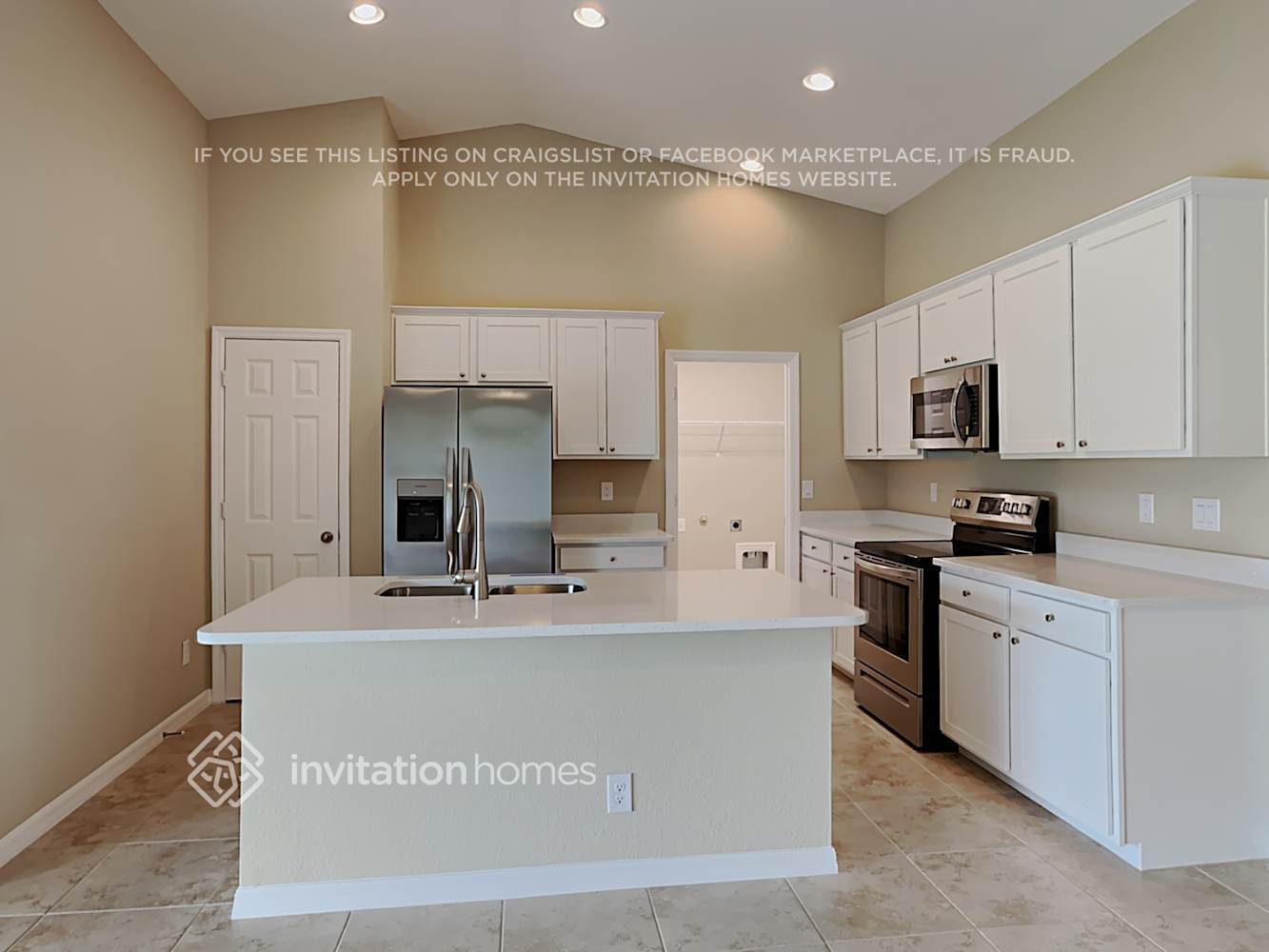 Building Photo - 311 Tandil St