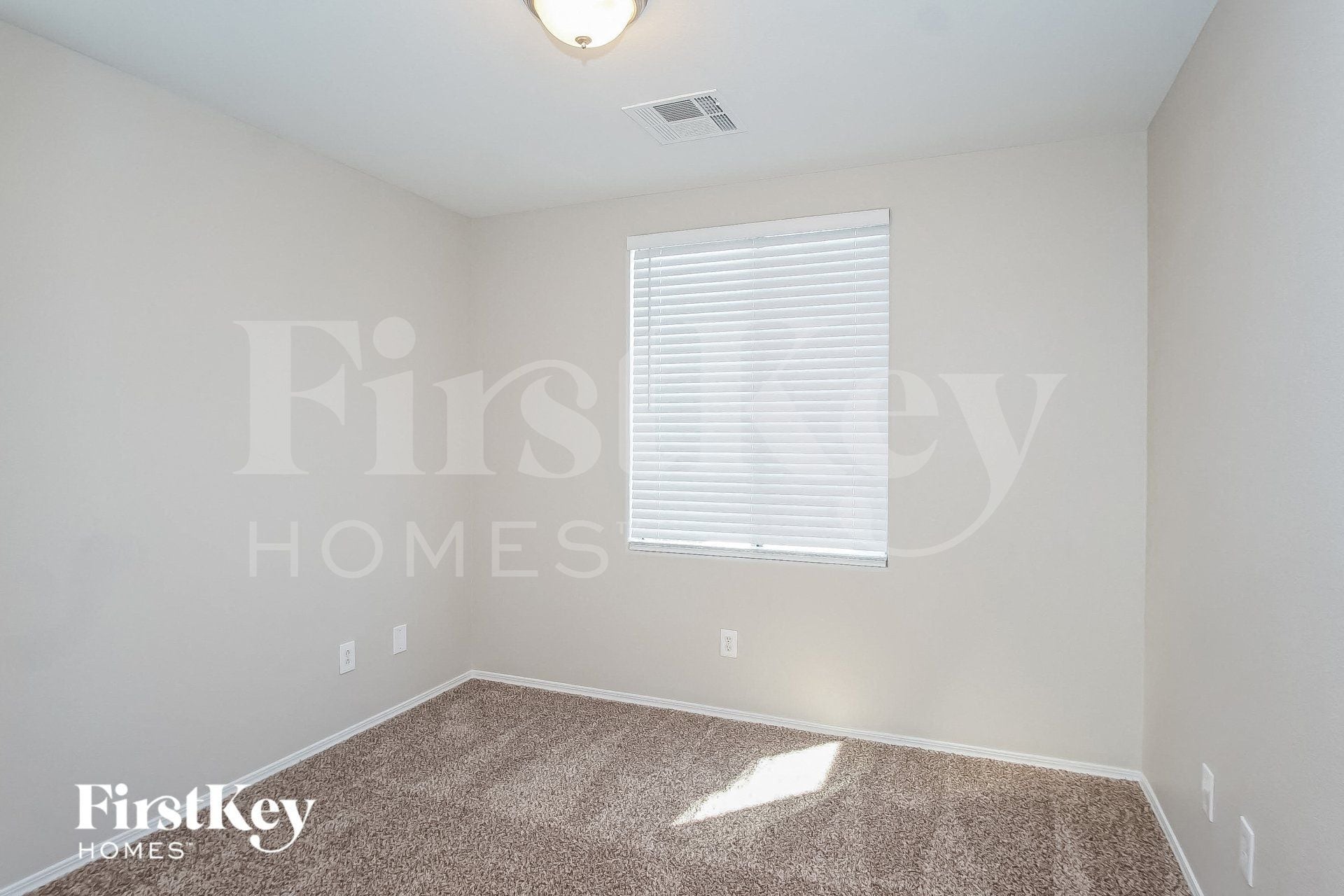 Building Photo - 7486 Decoro St