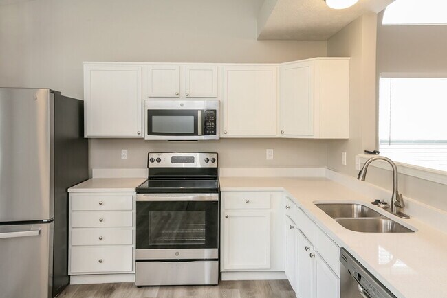 Building Photo - 1609 Orchestra Way