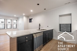 Building Photo - 3708 N Sawyer Ave