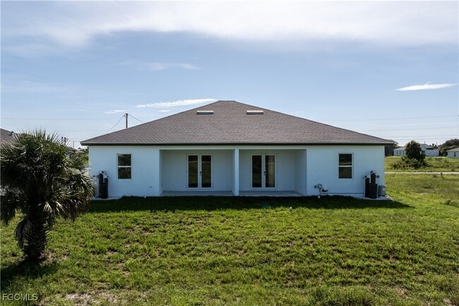 Building Photo - 428 Petite Ave