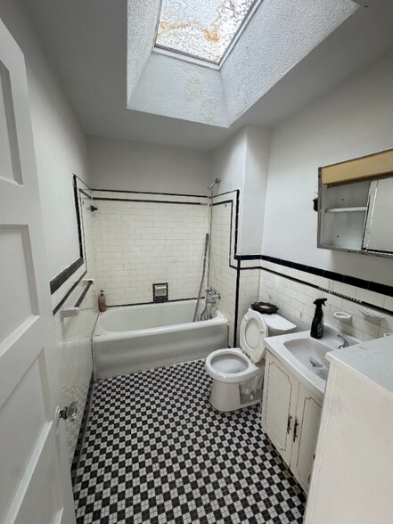 Building Photo - 6521 Dorel St