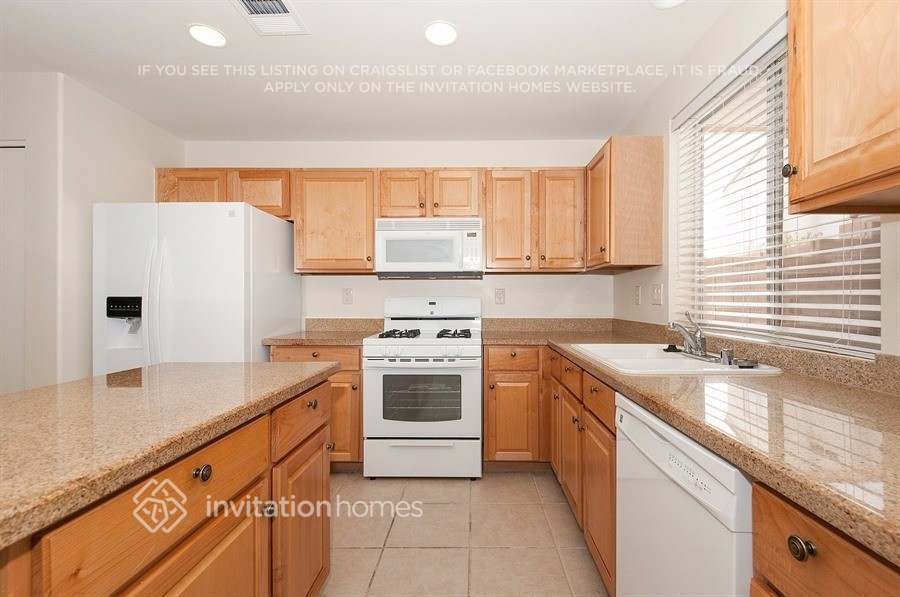 Building Photo - 8117 Chevoit Ct