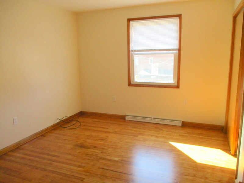 Building Photo - 538 State St