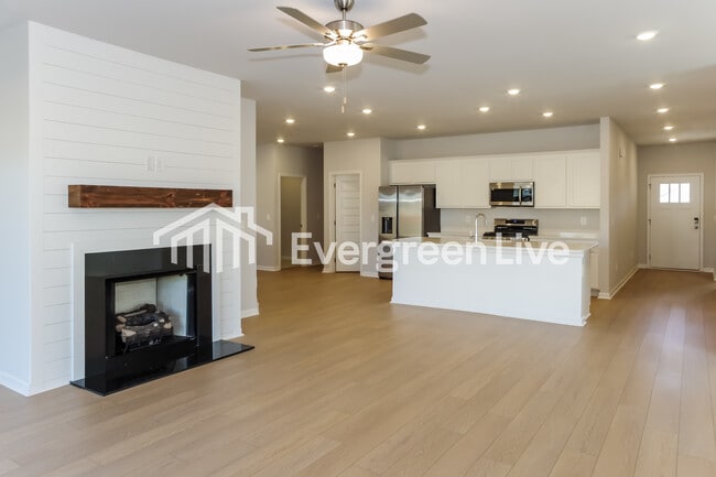 Building Photo - 113 Ashby Pond Dr