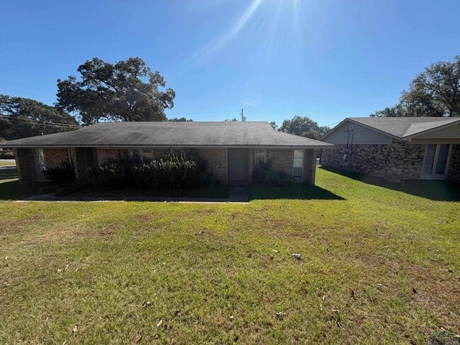 Primary Photo - 1106 E Fairmont St