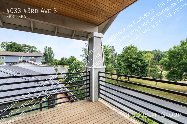 Building Photo - 4033 43rd Ave S