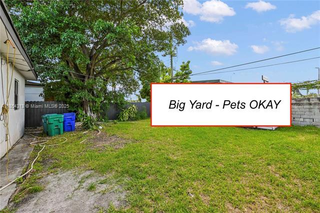 Building Photo - 2465 NW 35th St