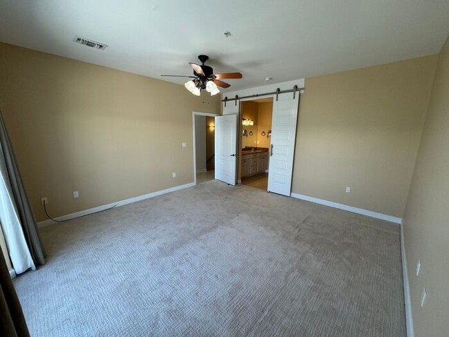 Building Photo - Gulf Breeze - 3 bedroom, 3 bathroom - Wate...