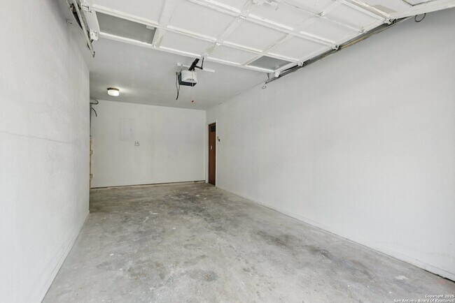 Building Photo - 349 Harmony Ct