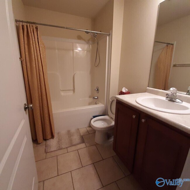 Building Photo - 160 Alderwood Dr