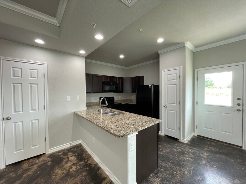 Building Photo - 16906 Spirit Brk