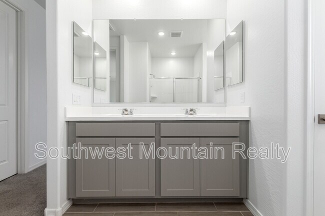 Building Photo - 22862 E Bonanza Way