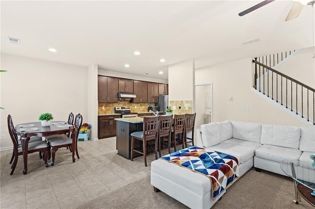 Building Photo - 4275 Almanor Cir