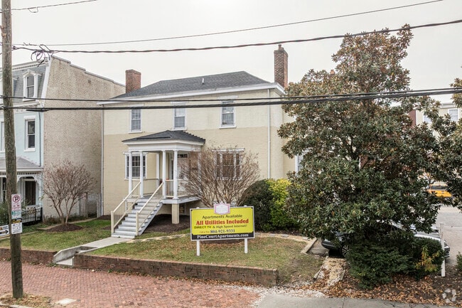 Building Photo - Pine Court II