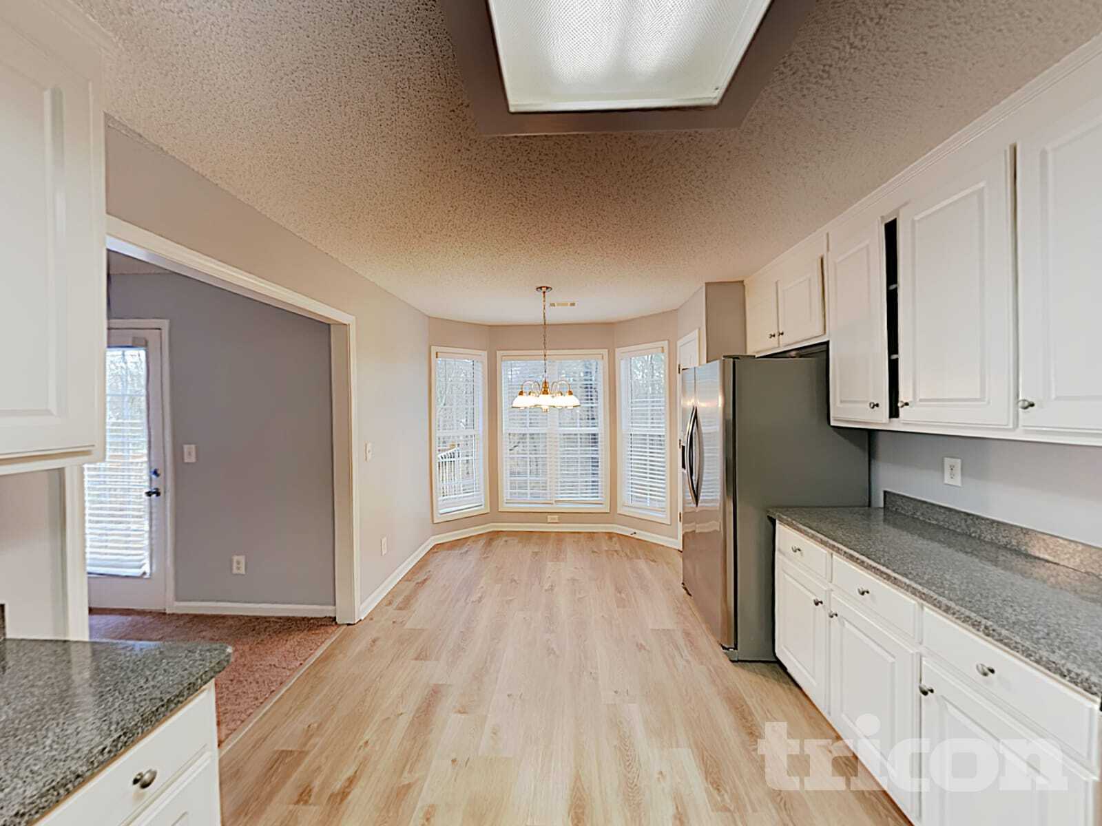 Building Photo - 227 Cheyenne Way