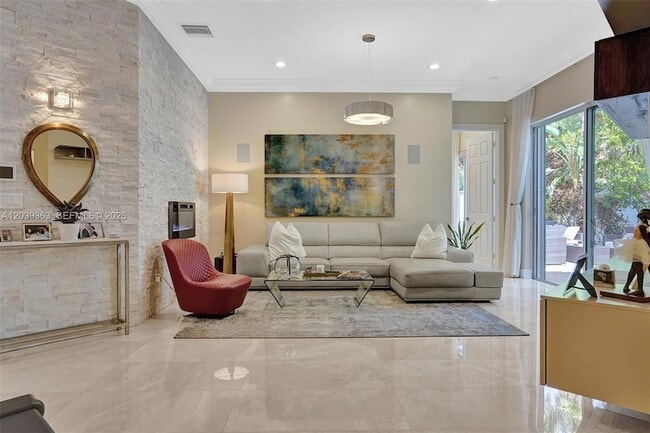 Building Photo - 1529 Shoreline Way
