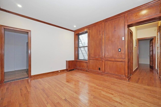Primary Photo - 674 Academy St