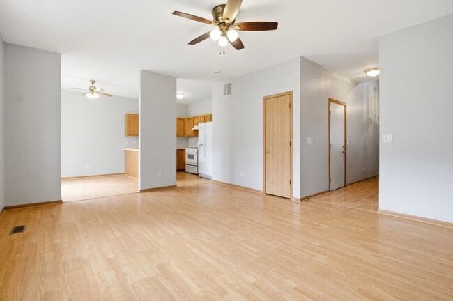 Building Photo - 3864 Pathfinder Ln