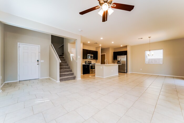 Building Photo - 6531 S Calle Diablo Dr