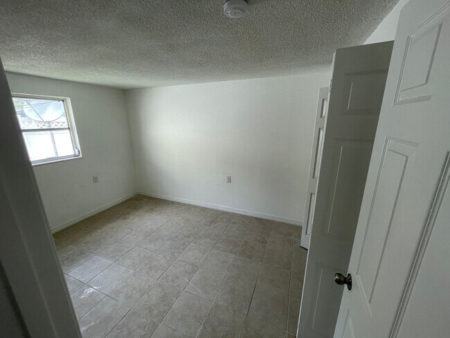Building Photo - 5313 Avery Rd