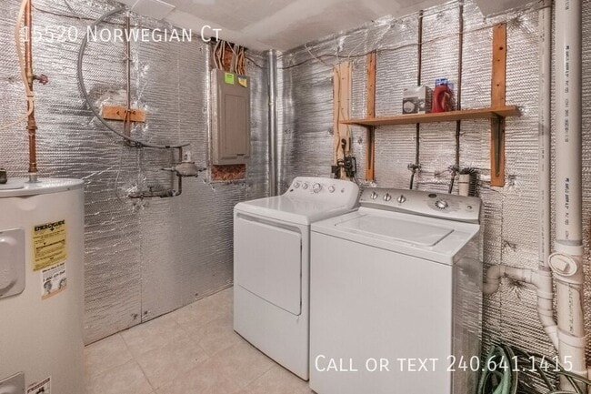 Building Photo - 15520 Norwegian Ct