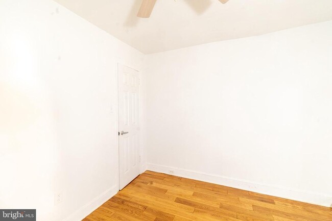 Building Photo - 1212 S Melville St