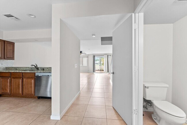 Building Photo - 6214 Riverwalk Ln