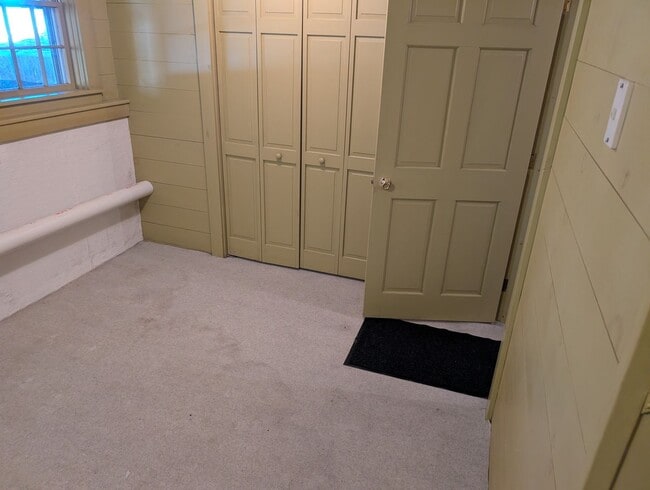 Building Photo - Beautiful 2 Bedroom House