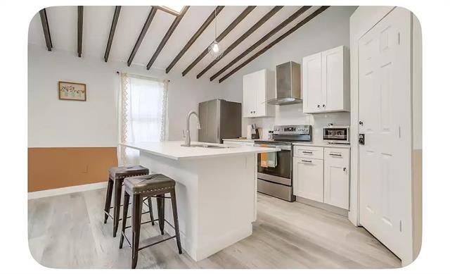 Building Photo - 13941 Bee St