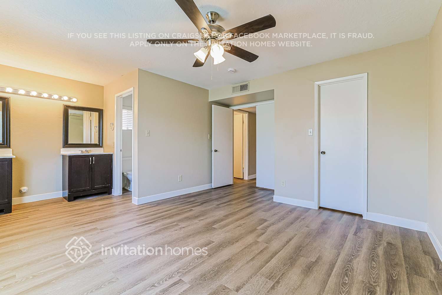 Building Photo - 1534 W Nopal Ave