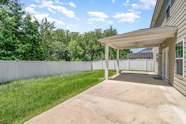 Building Photo - Gorgeous 5BR 3BA Home in Colfax