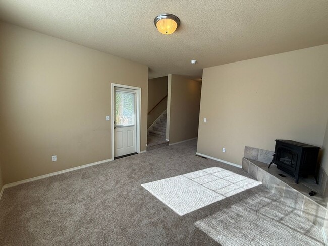 Building Photo - g434