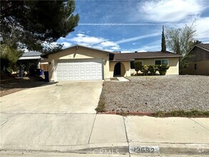 Building Photo - 13692 Oakmont Dr