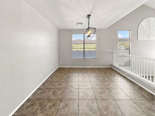 Building Photo - Spacious Chandler Home with RV Gate & 3-Car Garage!