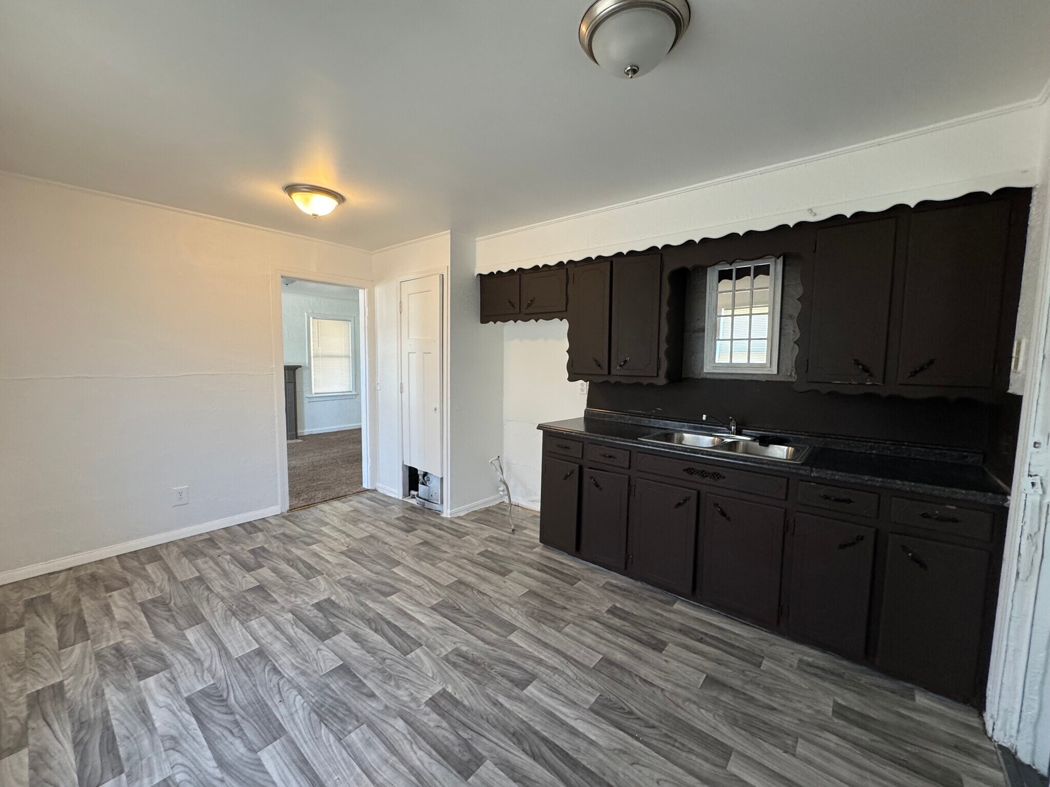 Building Photo - 2108 NE 18th St