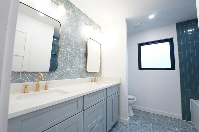 Building Photo - 8006 Tiffany Dr