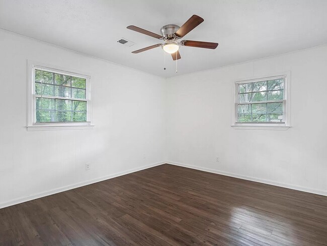 Building Photo - 2540 Joe Jerkins Blvd