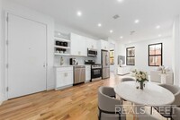 Building Photo - 4 bedroom in BROOKLYN NY 11237