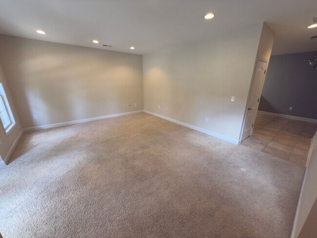Building Photo - Christiansburg, 3 BR / 2.5 BA, Available Now
