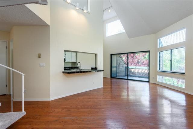 Building Photo - 46 Cove Ln