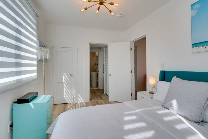 Building Photo - 1320 SW 11th St