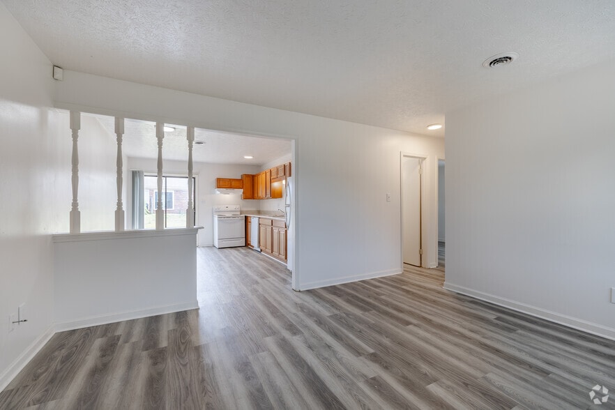 2BR, 1.5BA - 1,100SF - Living Area - Fox Run Cottages