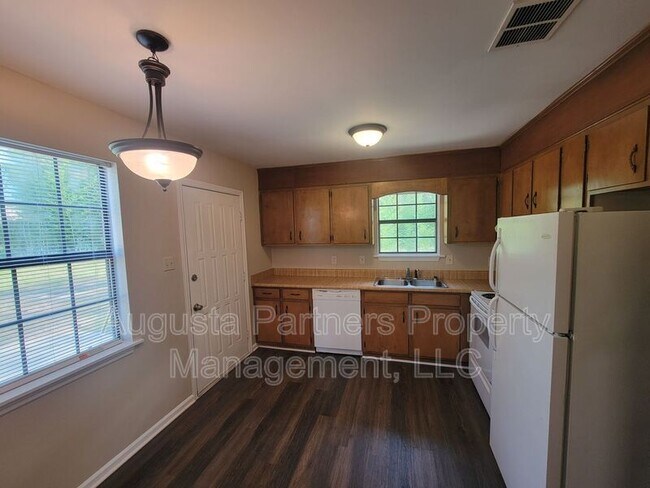 Building Photo - ~103 Blue Ct