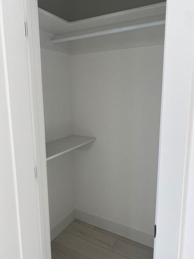 Building Photo - Beautiful New Construction Condo in Moses Pointe, Pets Welcome!